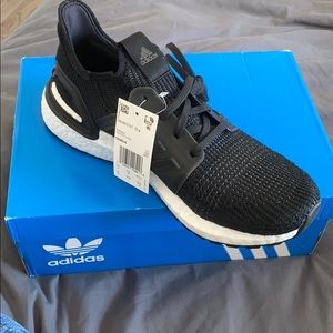 Adidas Ultra Boost size 9 BNWT in Box